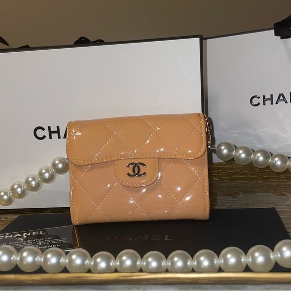 CHANEL Handbags - 🔥CHANEL QUILTED MATELASSE CC LOGO WALLET👛